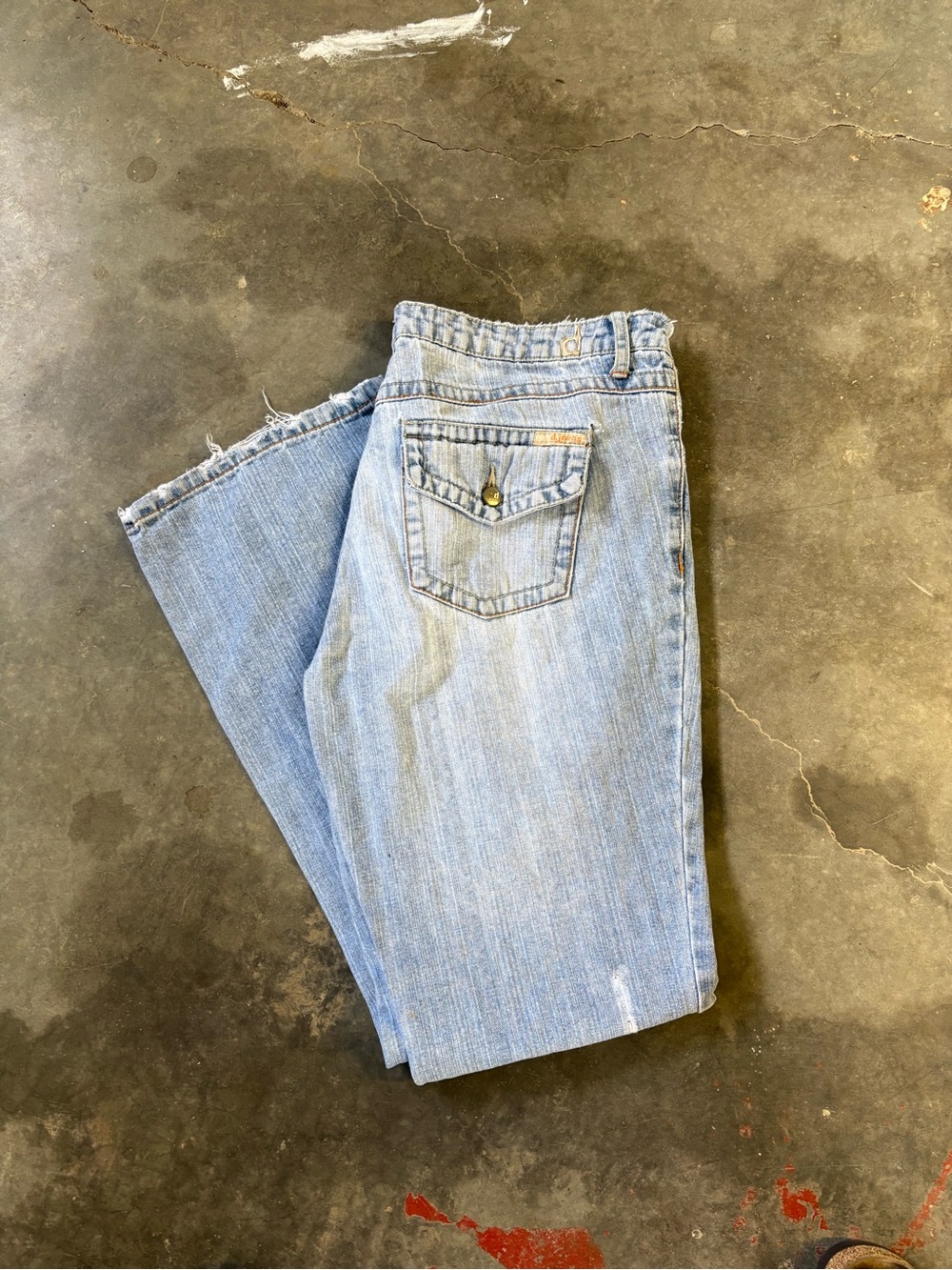 Light Wash Blue D.jeans